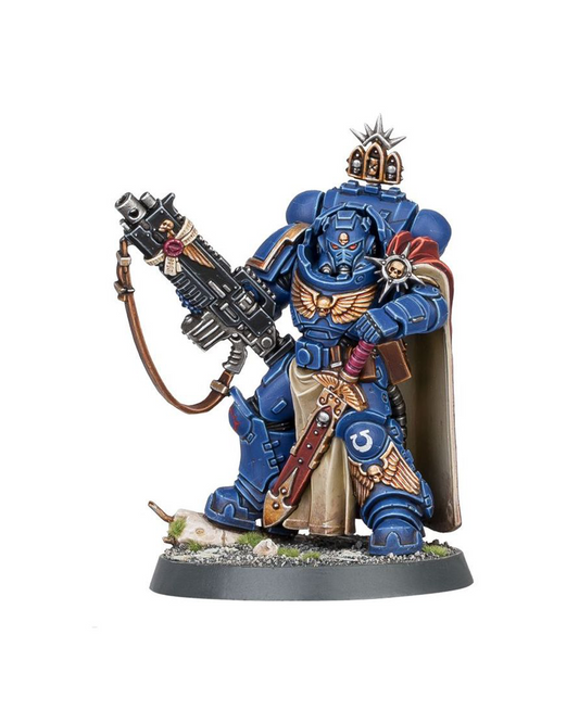 SPACE MARINES: CAPTAIN WITH MASTER-CRAFTED BOLTER