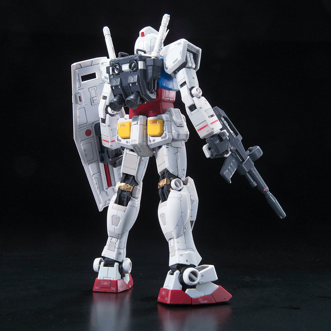 RG 01 RX-78-2 Gundam E.F.S.F. Prototype Close-Combat Mobile Suit